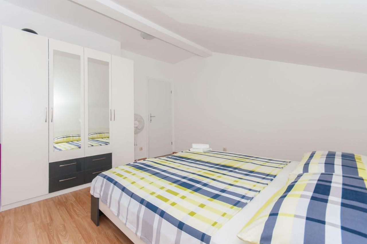 Modern Apartment Duce Luaran gambar