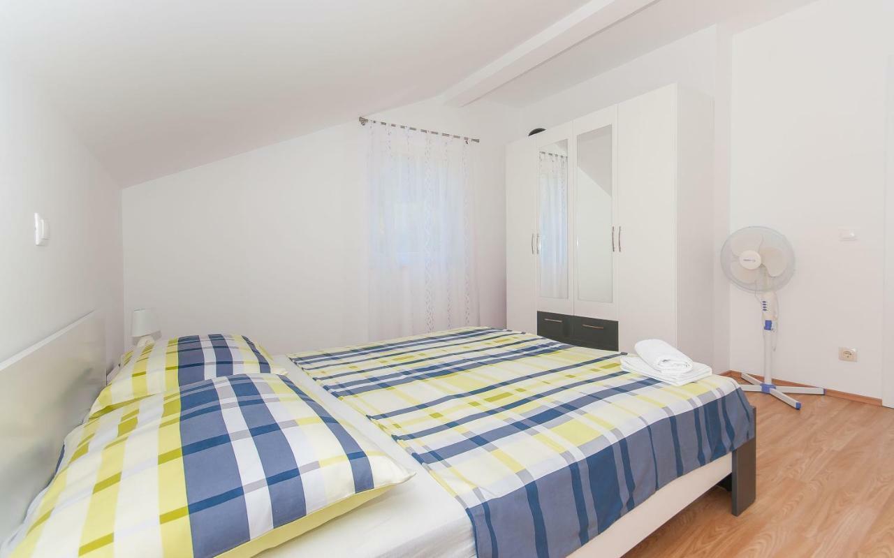 Modern Apartment Duce Luaran gambar