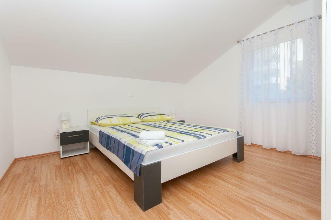 Modern Apartment Duce Luaran gambar